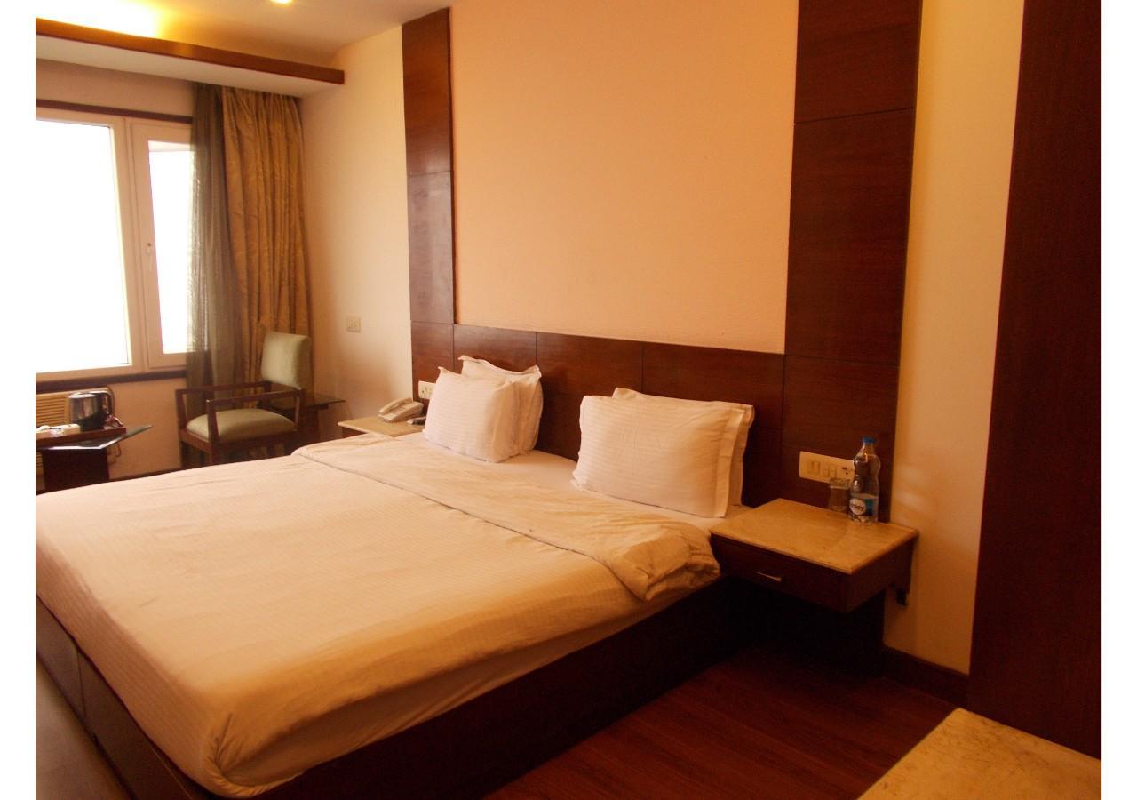 Hotel The Imperial Square Mussoorie Zewnętrze zdjęcie